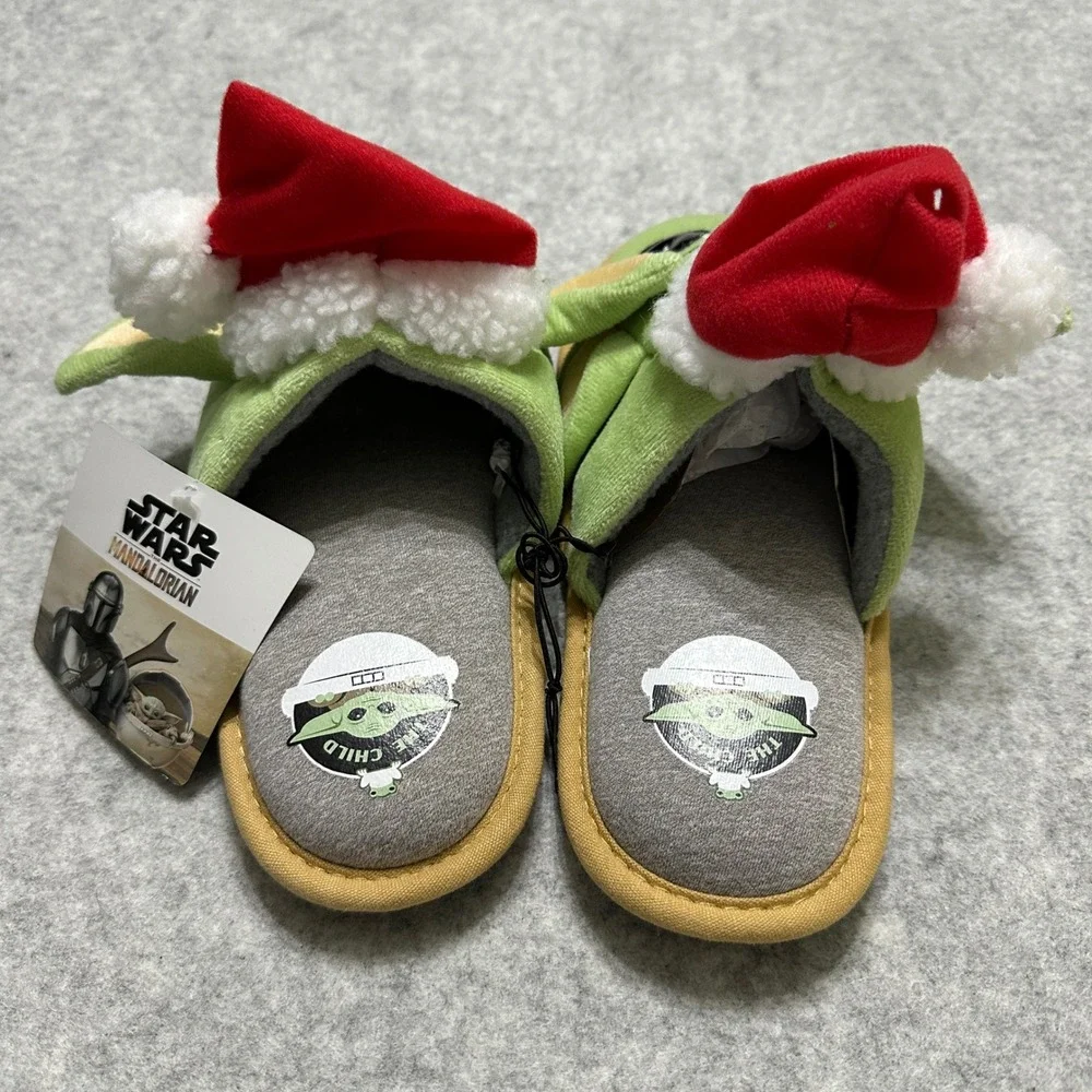 Star Wars The Mandalorian Christmas Hat Baby Yoda Slip On Slippers Size S 5-6